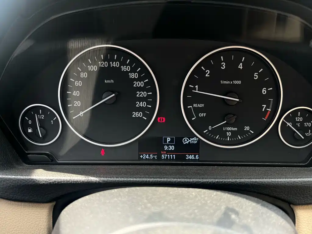 BMW 3 Series 2015 — фото 17