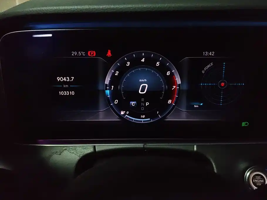Mercedes-Benz E-Class 2018 — фото 14