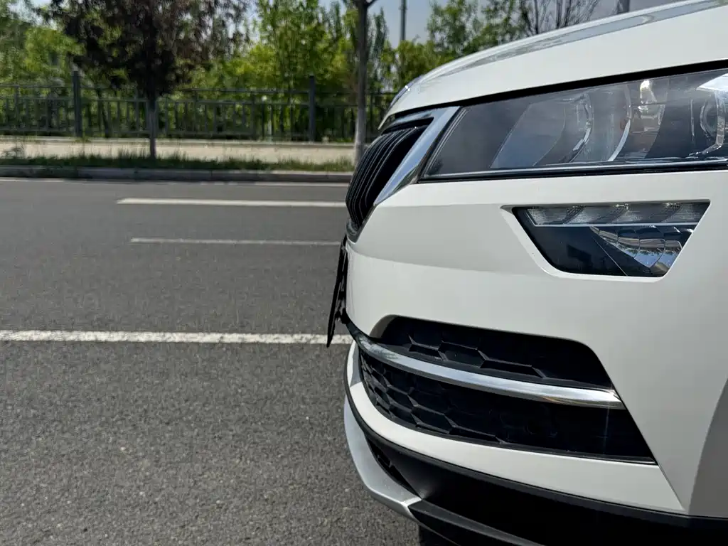 Skoda Karoq 2021 — фото 4