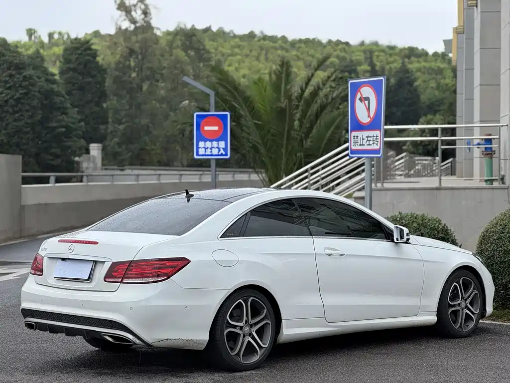 Mercedes-Benz E-Class 2015