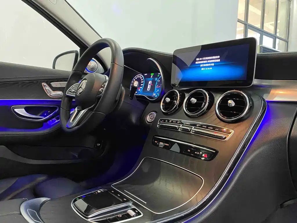 Mercedes-Benz C-Class 2019 — фото 28