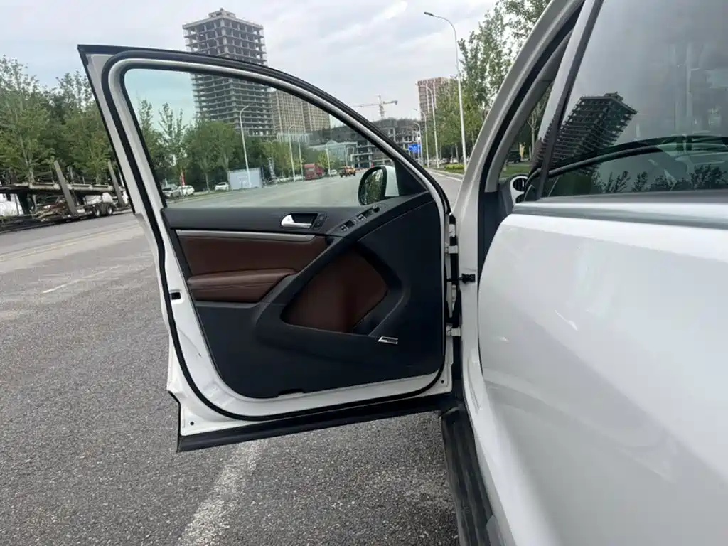Volkswagen Tiguan 2015