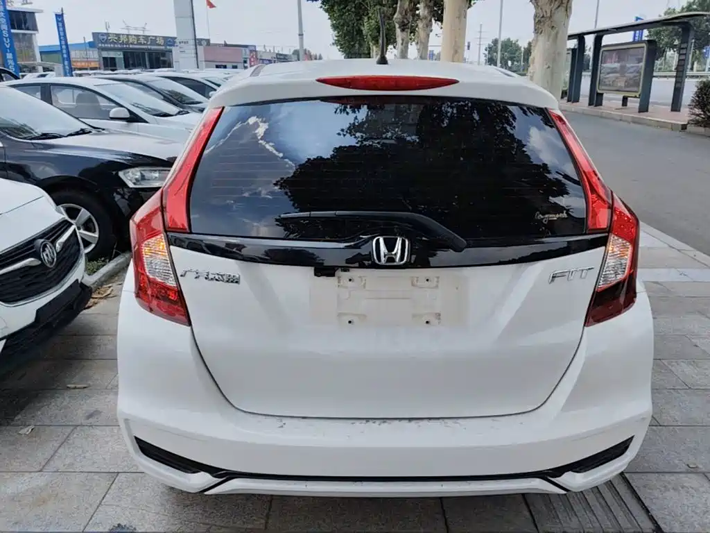 Honda Fit 2018 — фото 6
