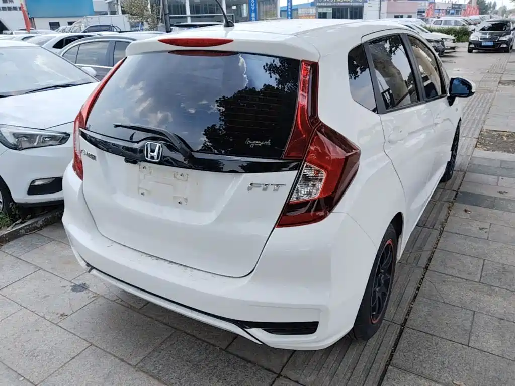 Honda Fit 2018 — фото 7