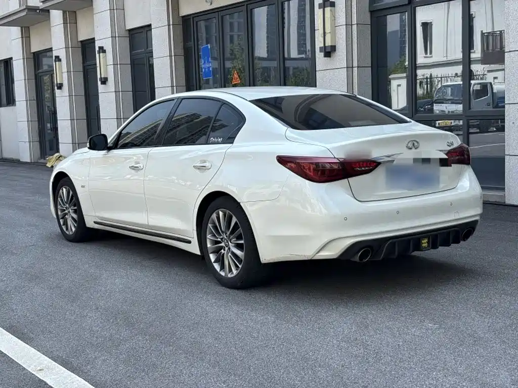 Infiniti Q50L 2019 — фото 13