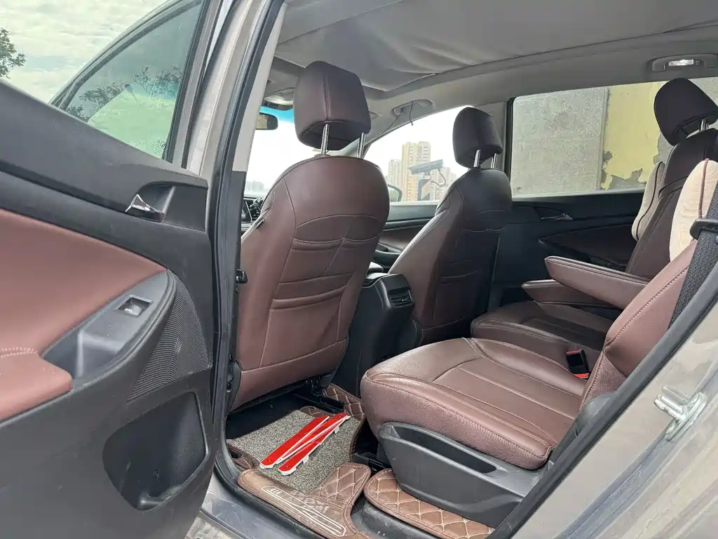 Buick GL6 2018