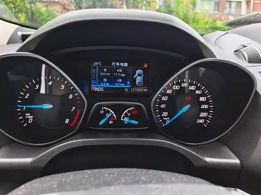 Ford Kuga 2014 — фото 14