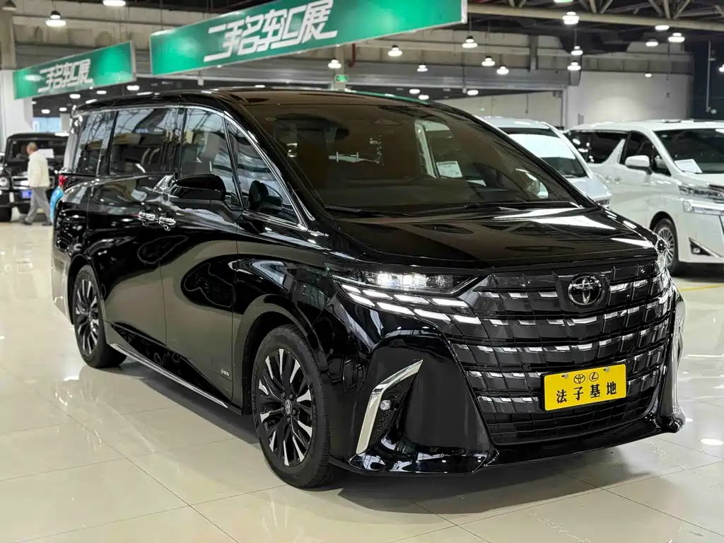 Toyota Alphard 2024 — фото 3