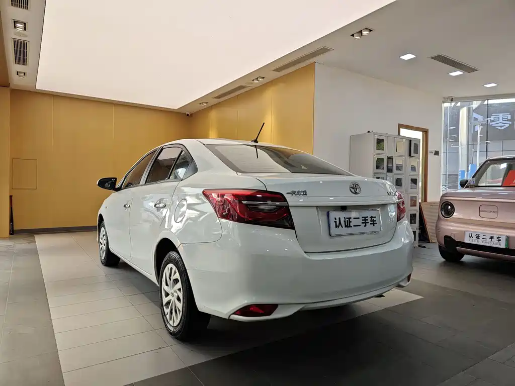 Toyota Vios 2023 — фото 24