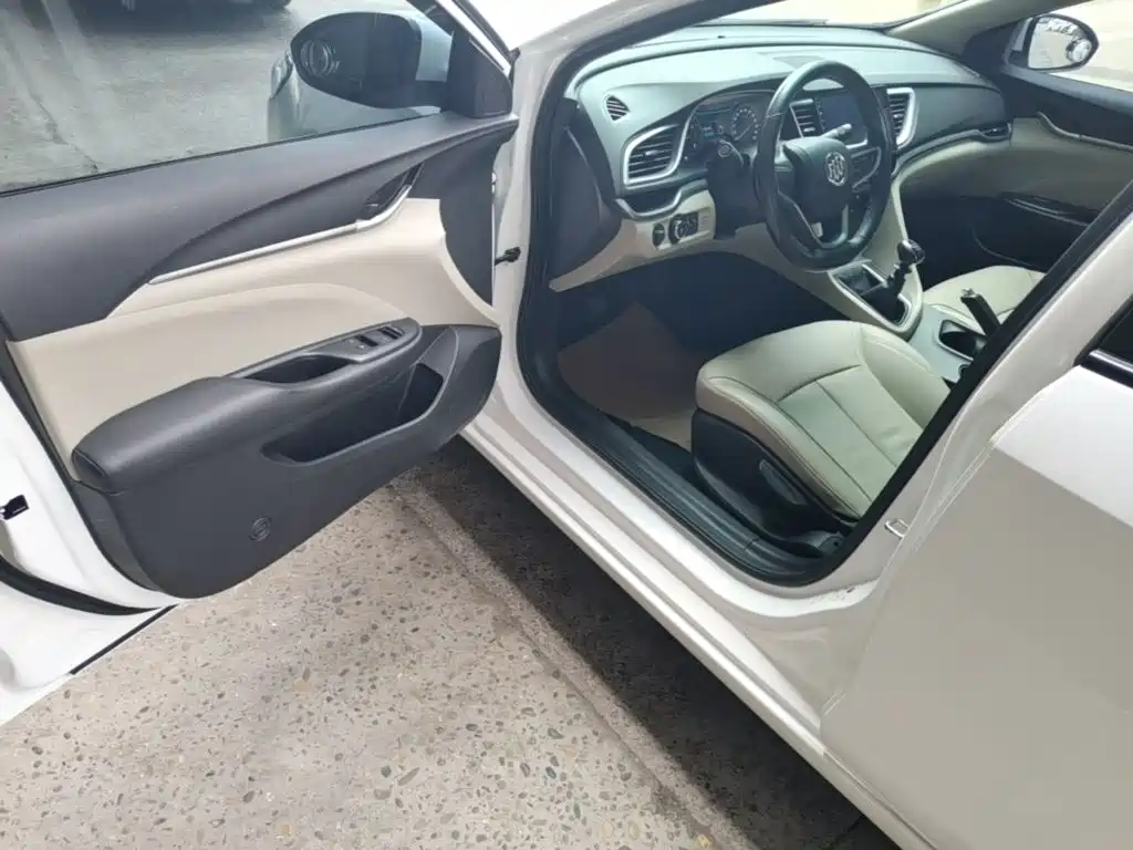 Buick Excelle 2018 — фото 16