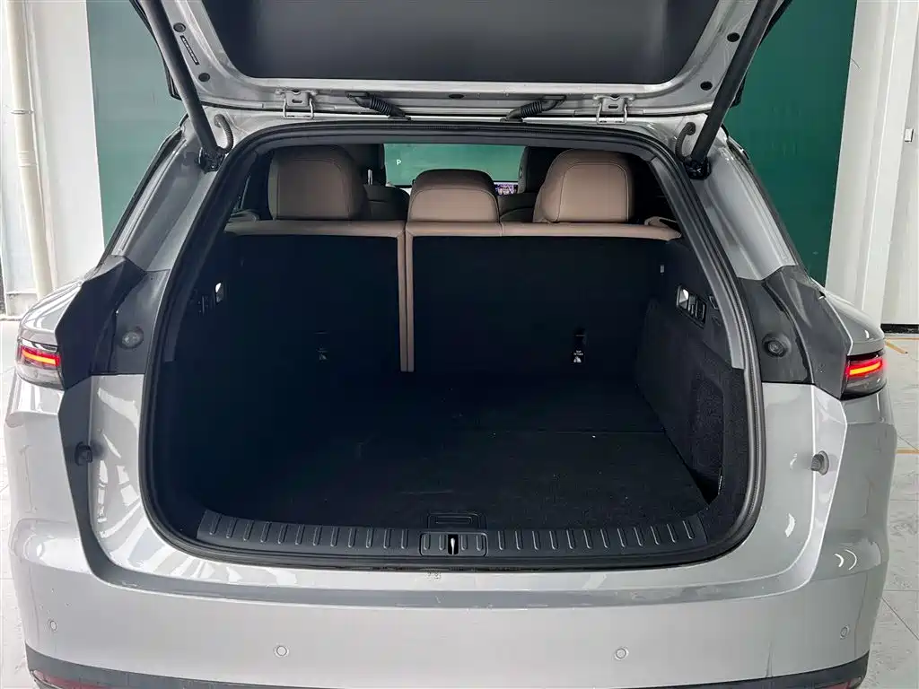 Li Auto i8 2025 — фото 20