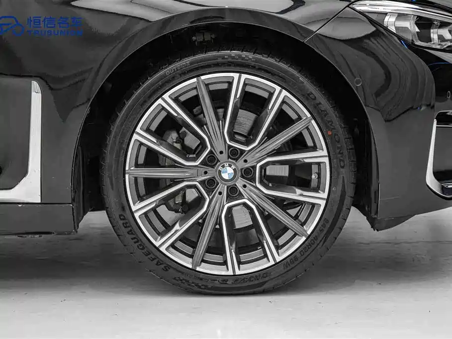 BMW 7 Series 2019 — фото 11