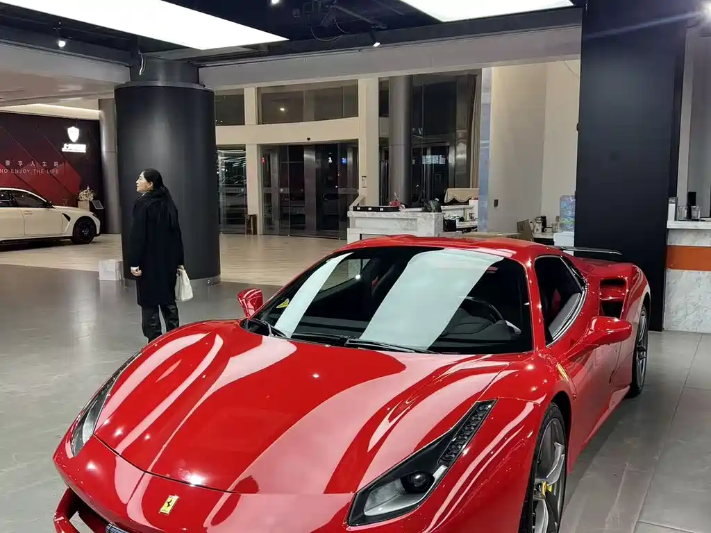 Ferrari 488 2019