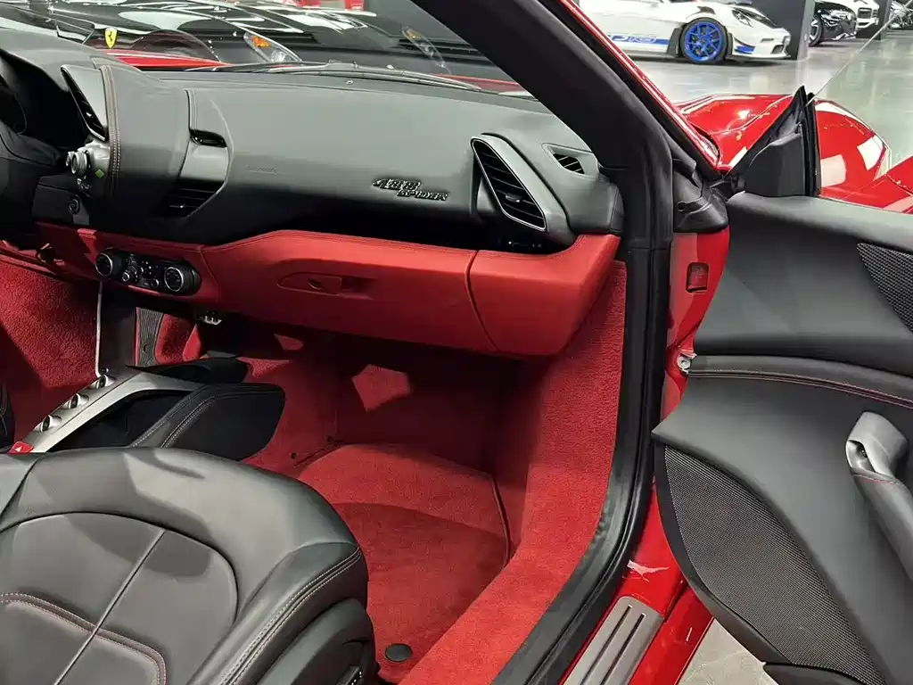 Ferrari 488 2019 — фото 11