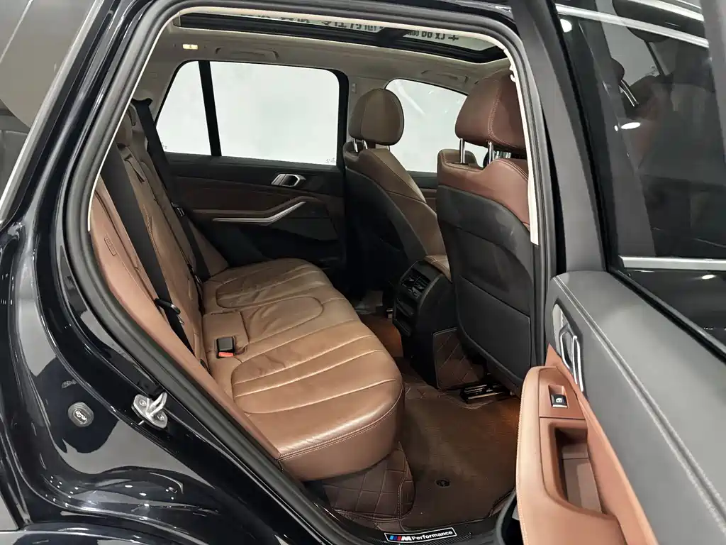 BMW X5 New Energy 2020 — фото 26