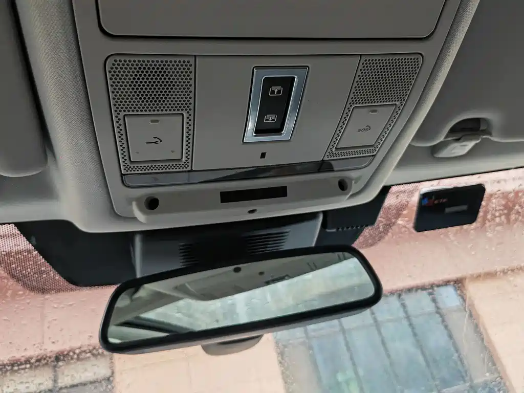 Land Rover Discovery Sport 2019 — фото 18
