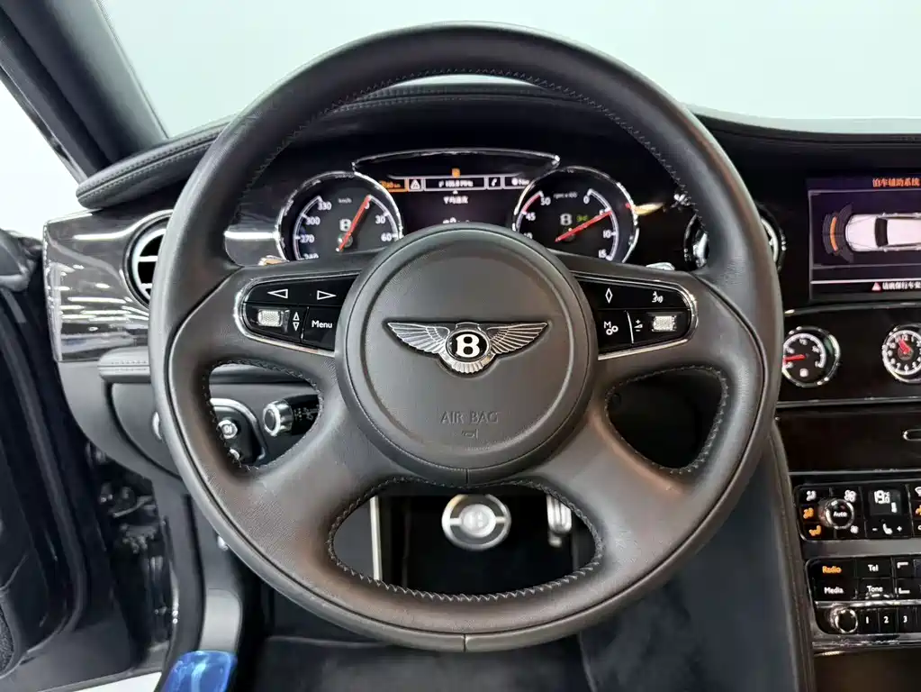 Bentley Mulsanne 2015 — фото 18