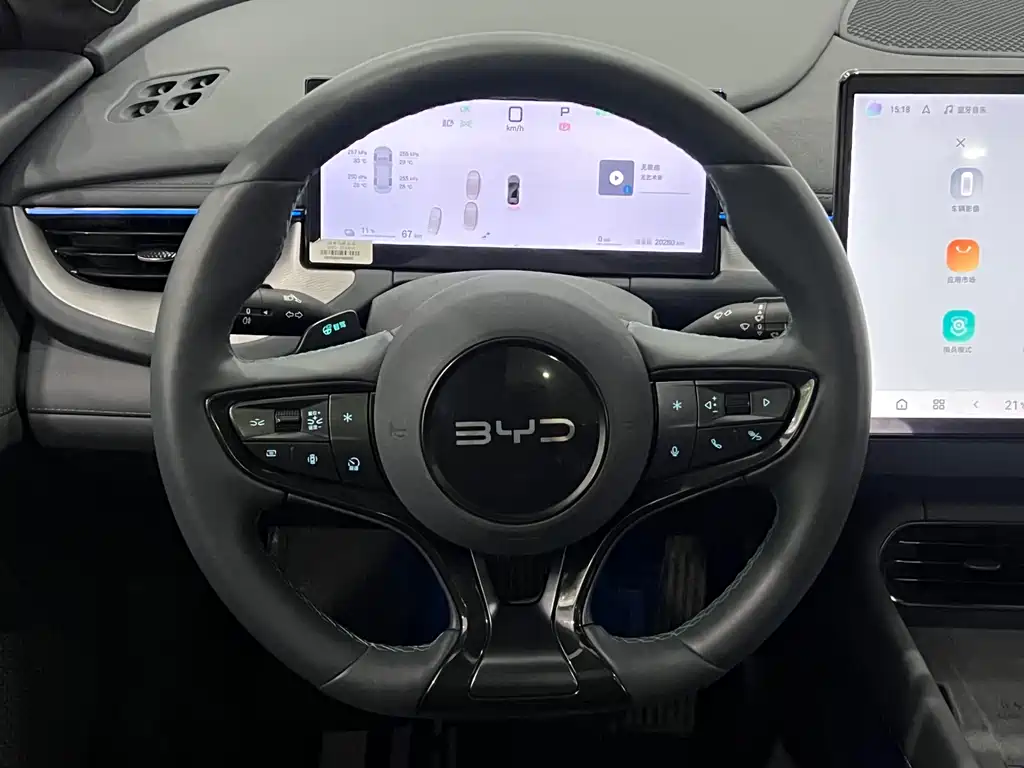 BYD Seal 06GT 2025 — фото 18