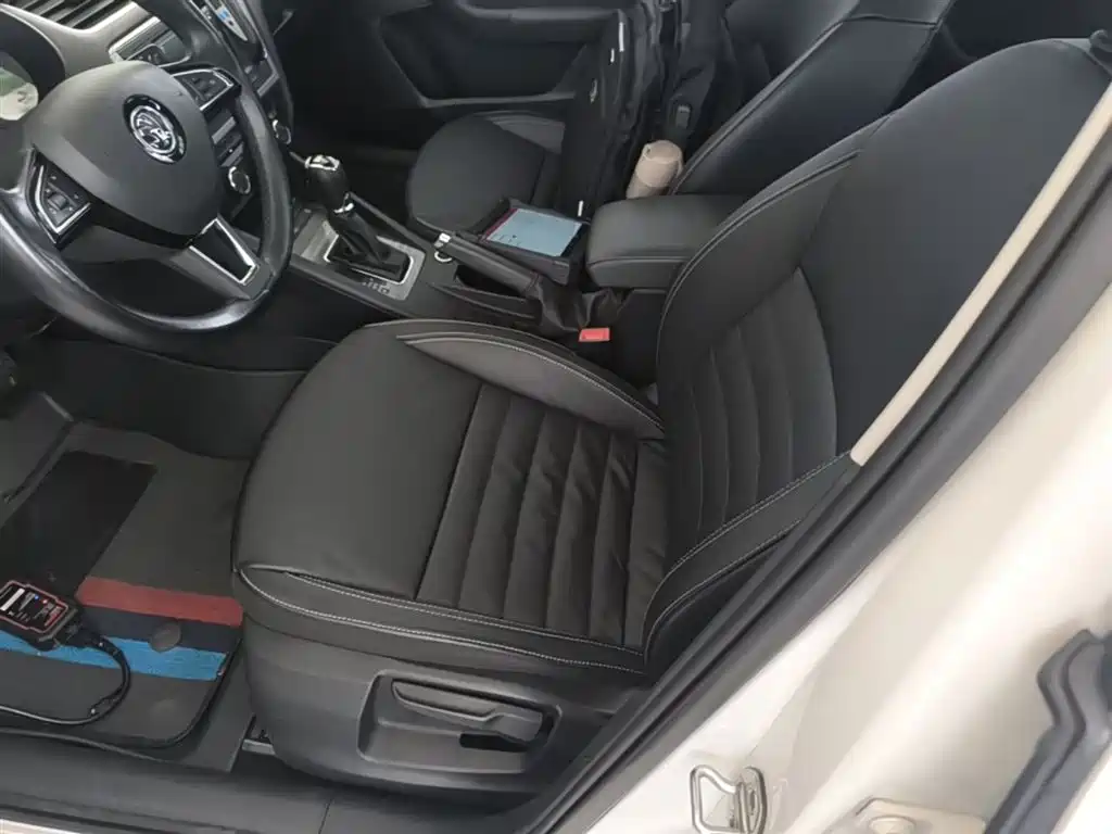 Skoda Octavia 2017 — фото 15