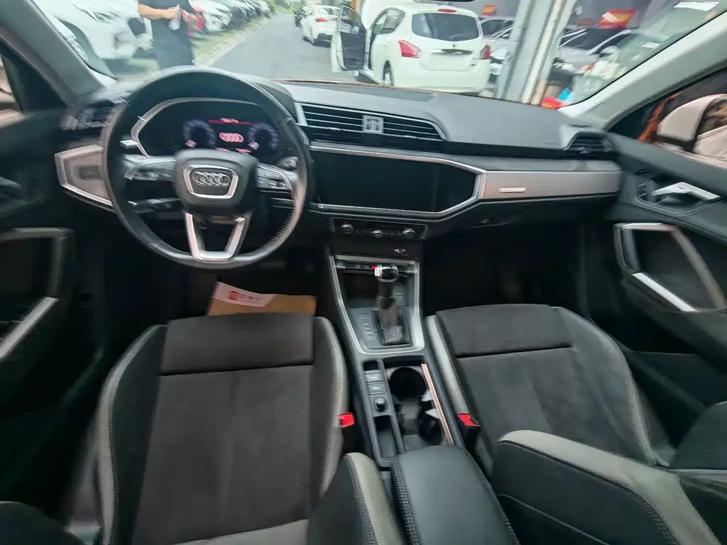 Audi Q3 2021