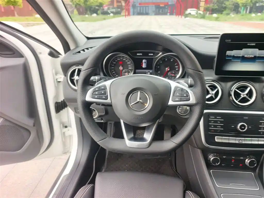 Mercedes-Benz GLA 2019 — фото 17