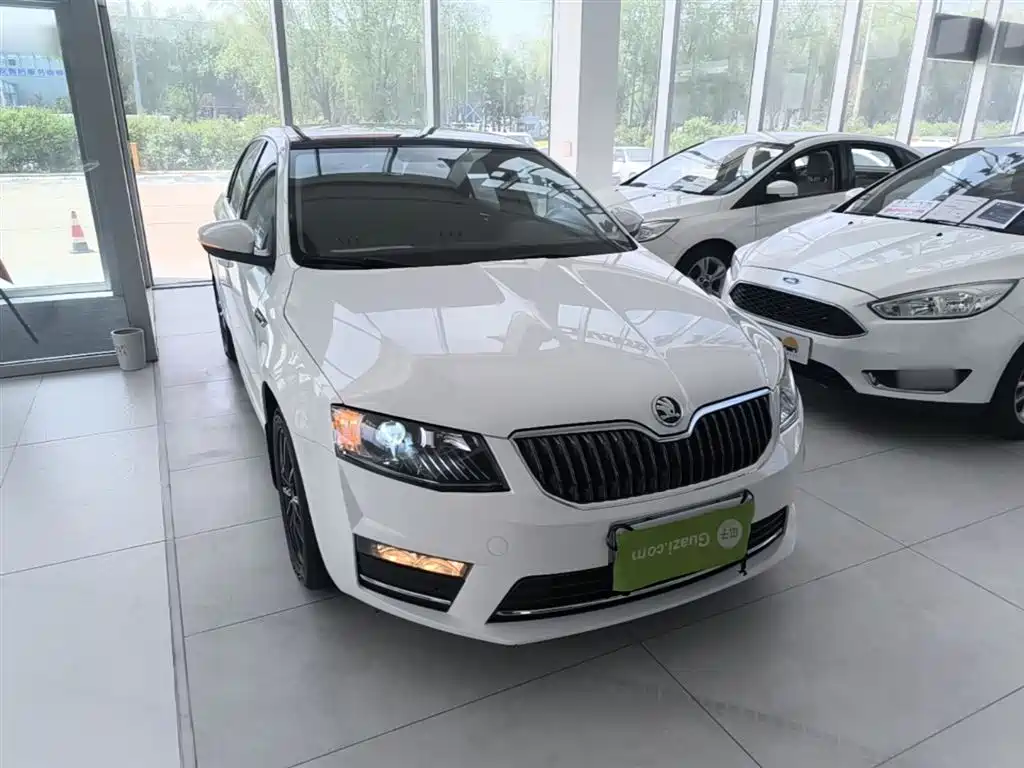 Skoda Octavia 2017 — фото 4