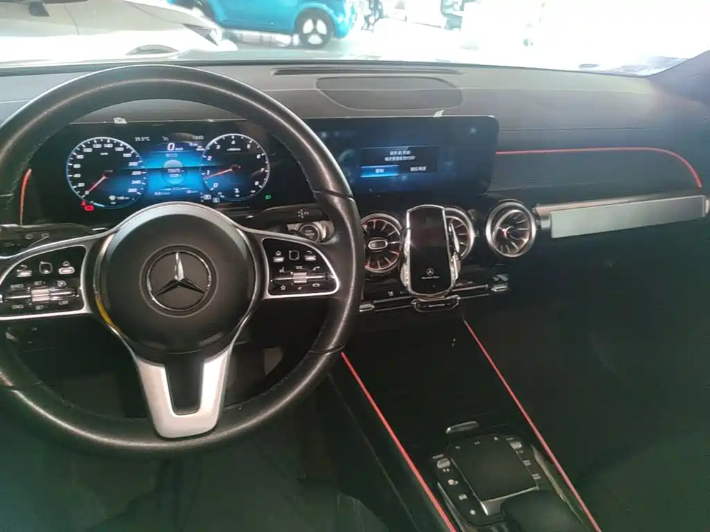 Mercedes-Benz GLB 2023 — фото 13