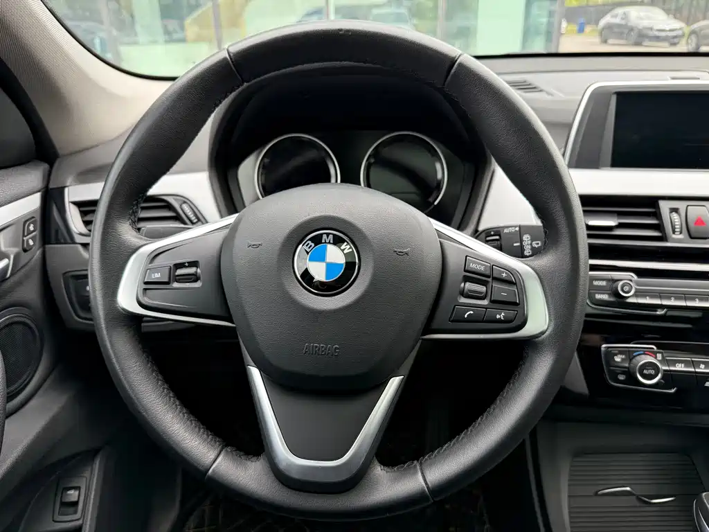 BMW X1 2019 — фото 16