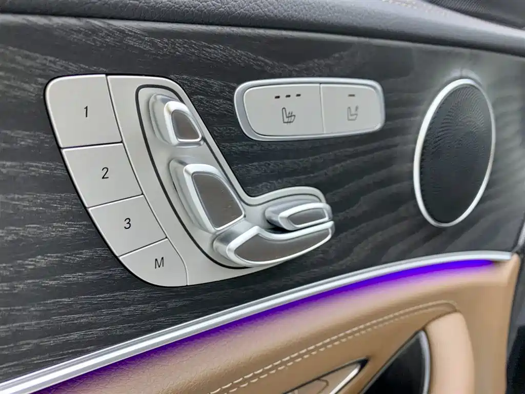 Mercedes-Benz E-Class 2023 — фото 26