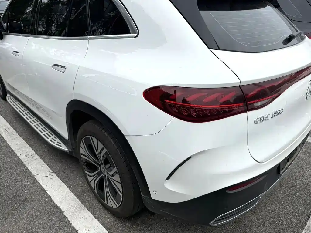 Mercedes-Benz EQE SUV 2023 — фото 4