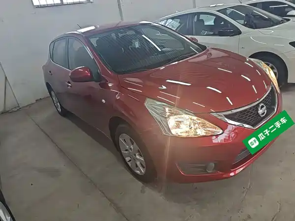 Nissan Tiida 2015