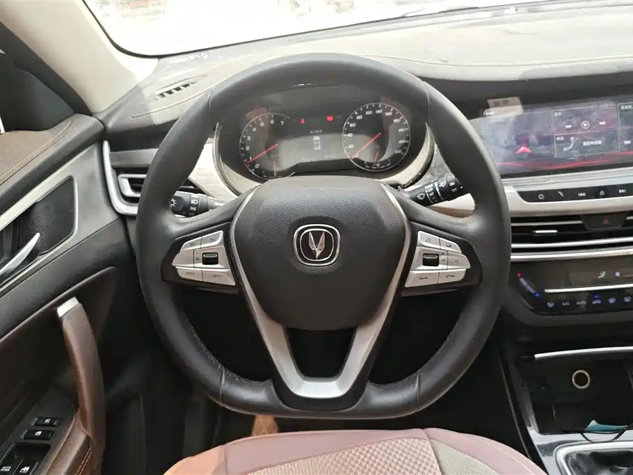 Changan CS35PLUS 2019 — фото 15