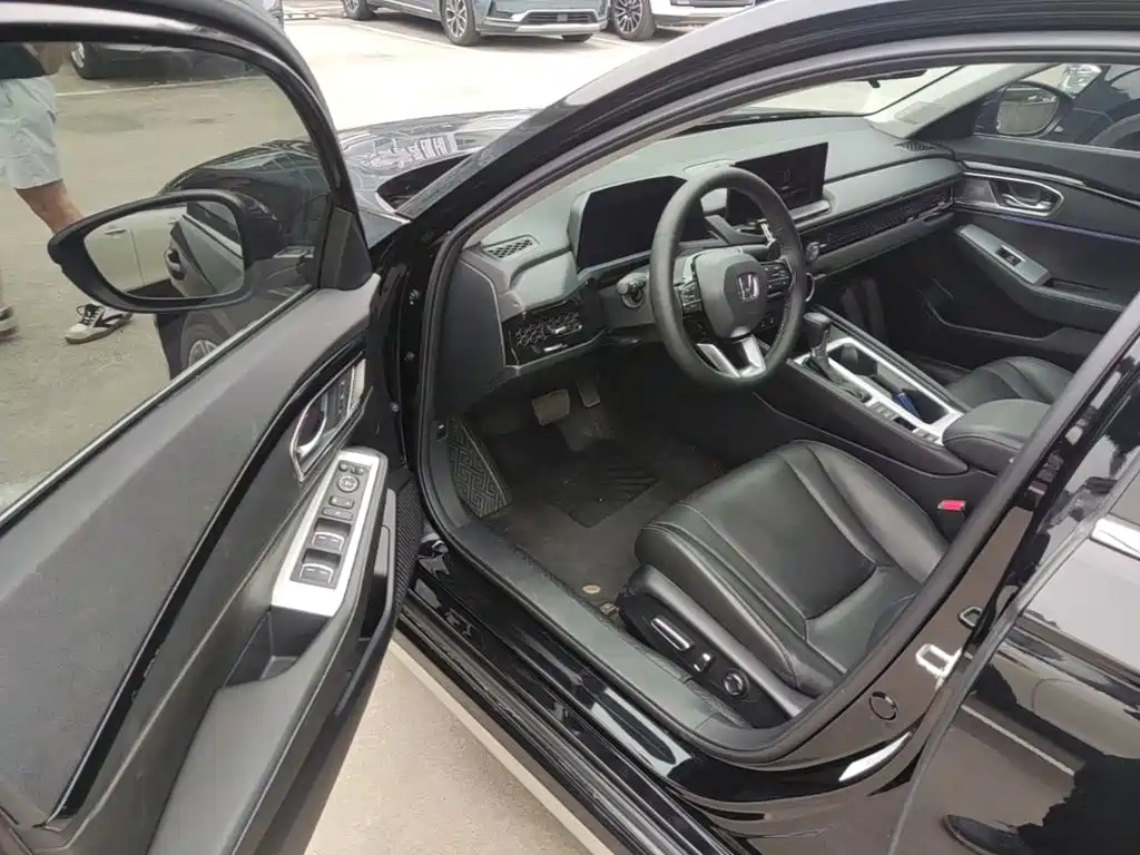 Honda Accord 2023 — фото 16