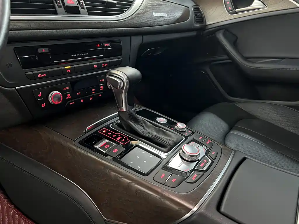 Audi A6L 2015 — фото 7