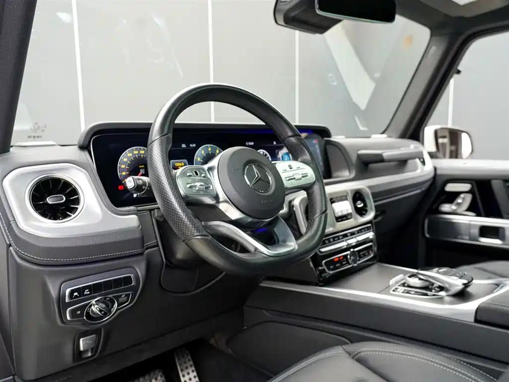 Mercedes-Benz G-Class 2023 — фото 9