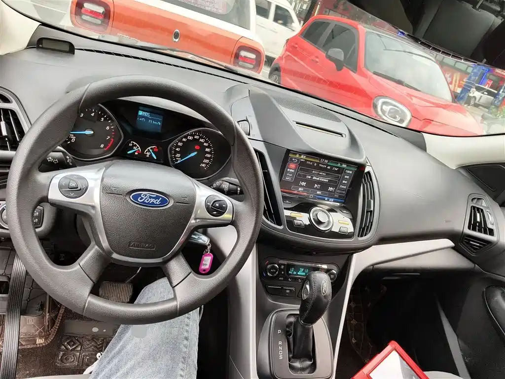 Ford Kuga 2015 — фото 6