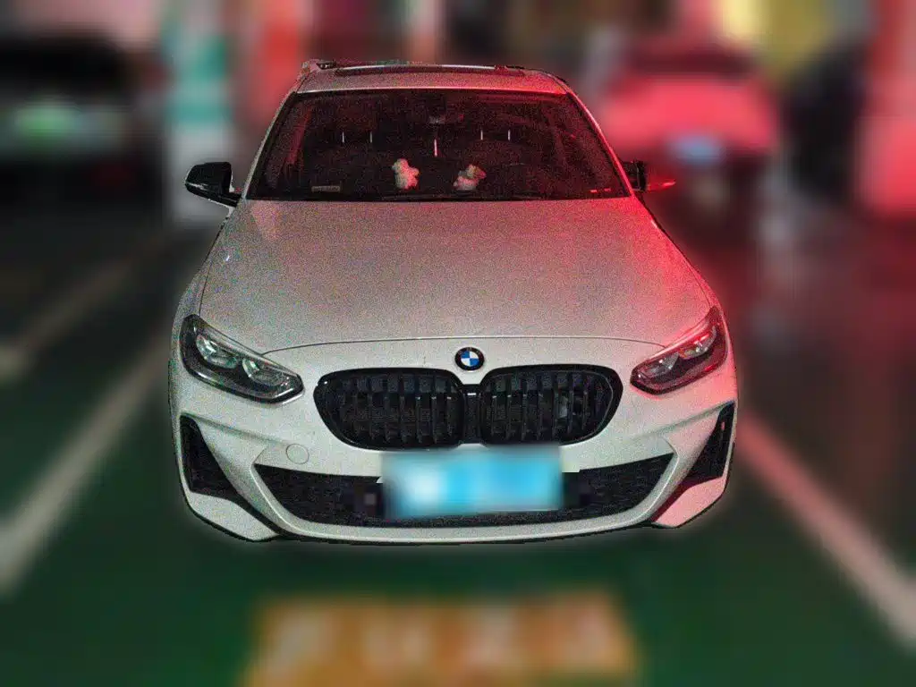 BMW 1 Series 2023 — фото 24