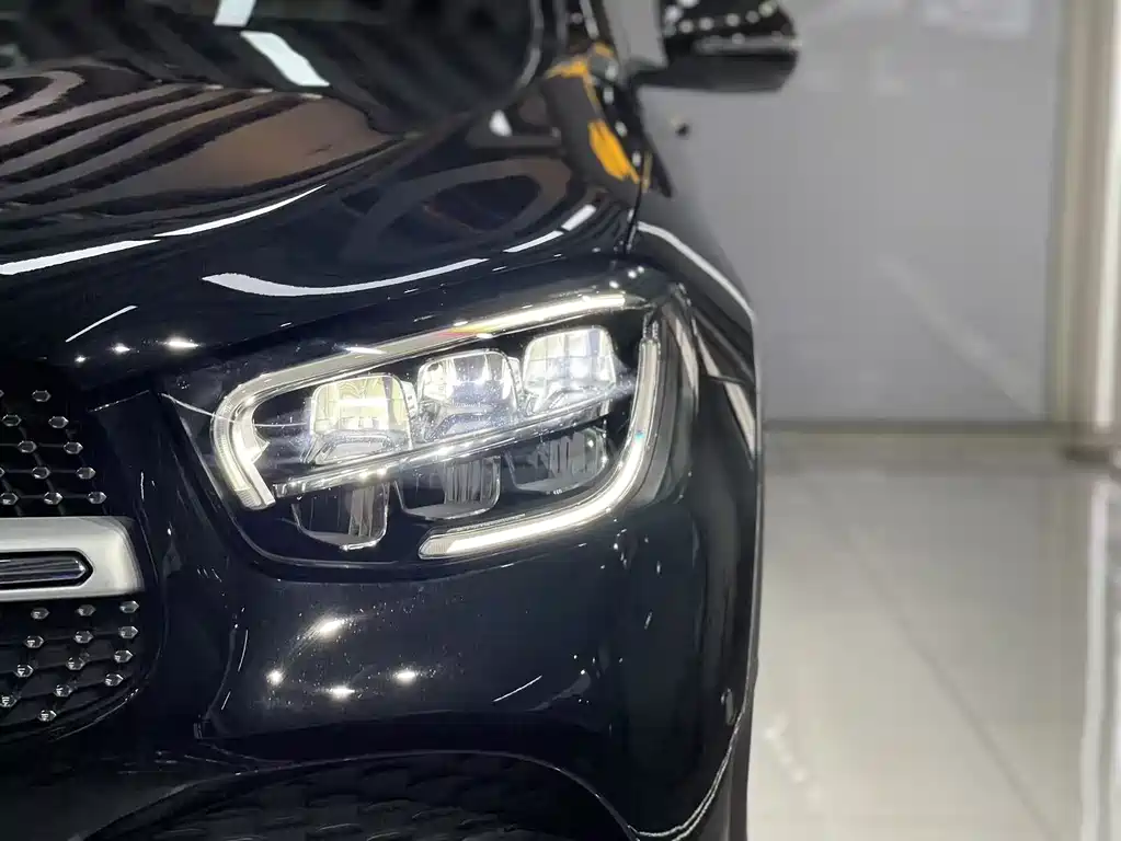 Mercedes-Benz GLC 2023