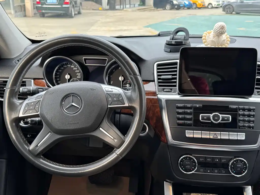 Mercedes-Benz M-Class 2013 — фото 20