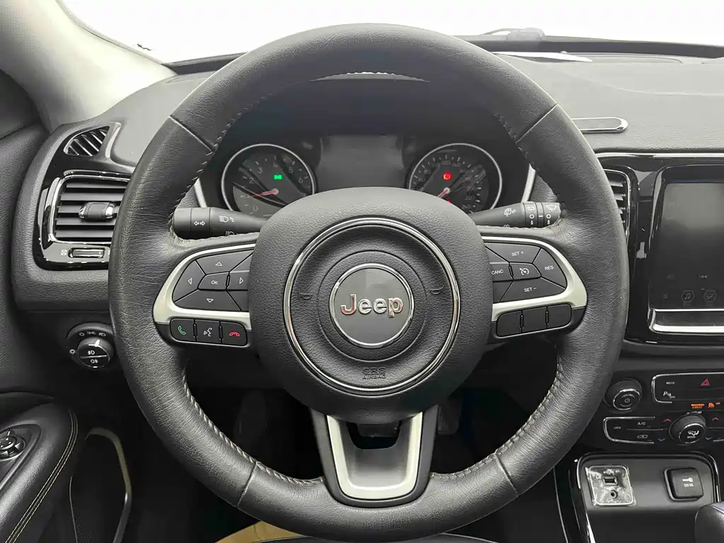 Jeep Compass 2020 — фото 7