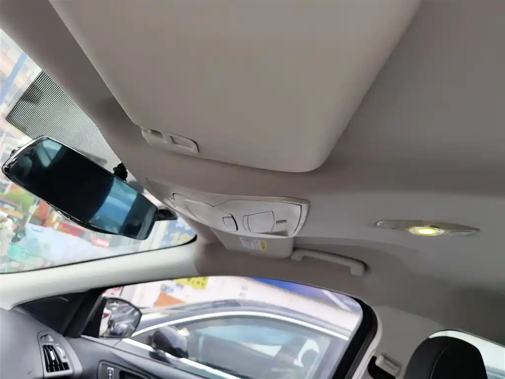 Ford Kuga 2015 — фото 14