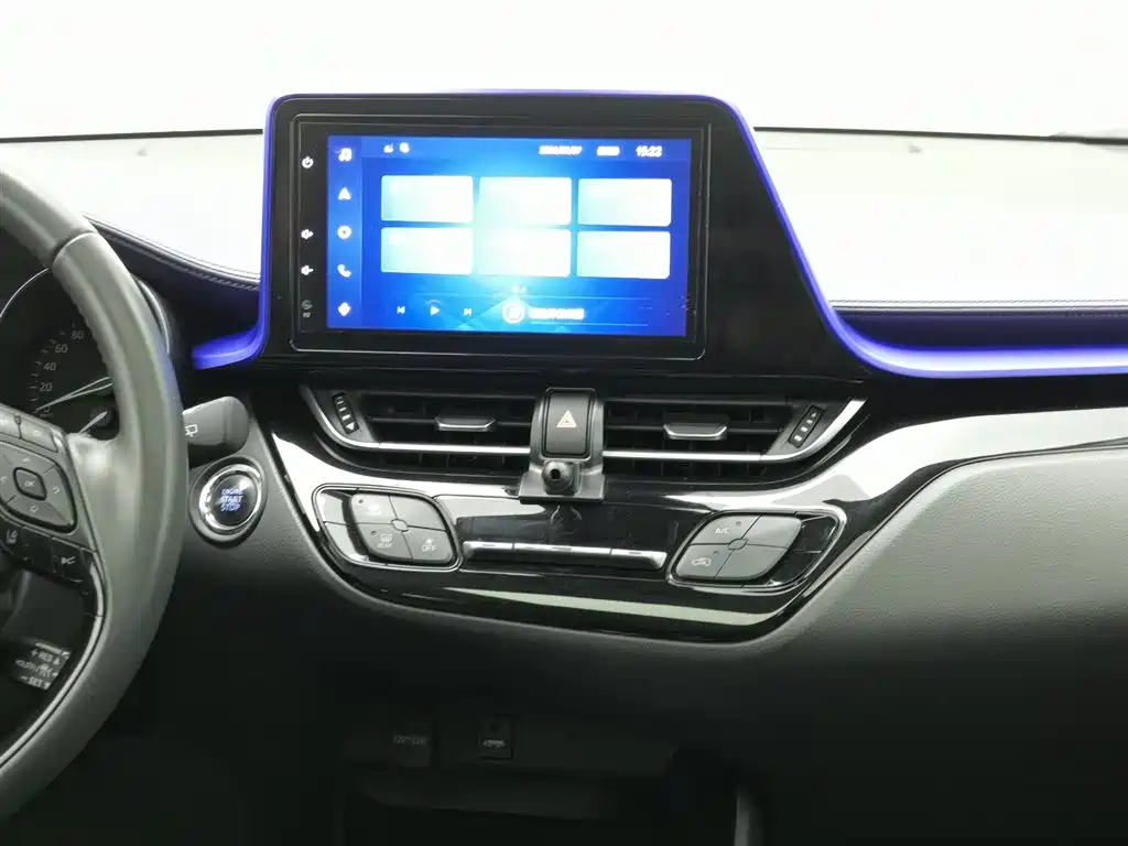 Toyota C-HR 2023 — фото 12