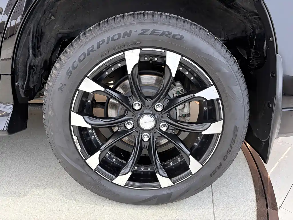 Toyota Land Cruiser 2020 — фото 27
