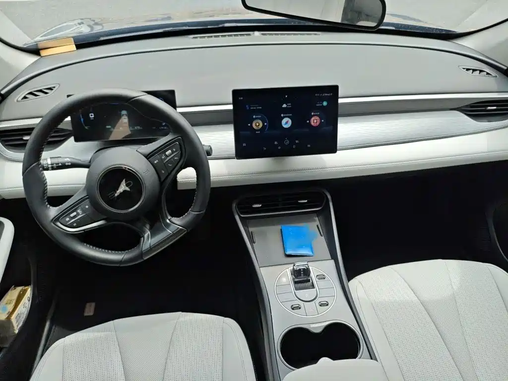 BYD Seal 05 DM-i 2025 — фото 13