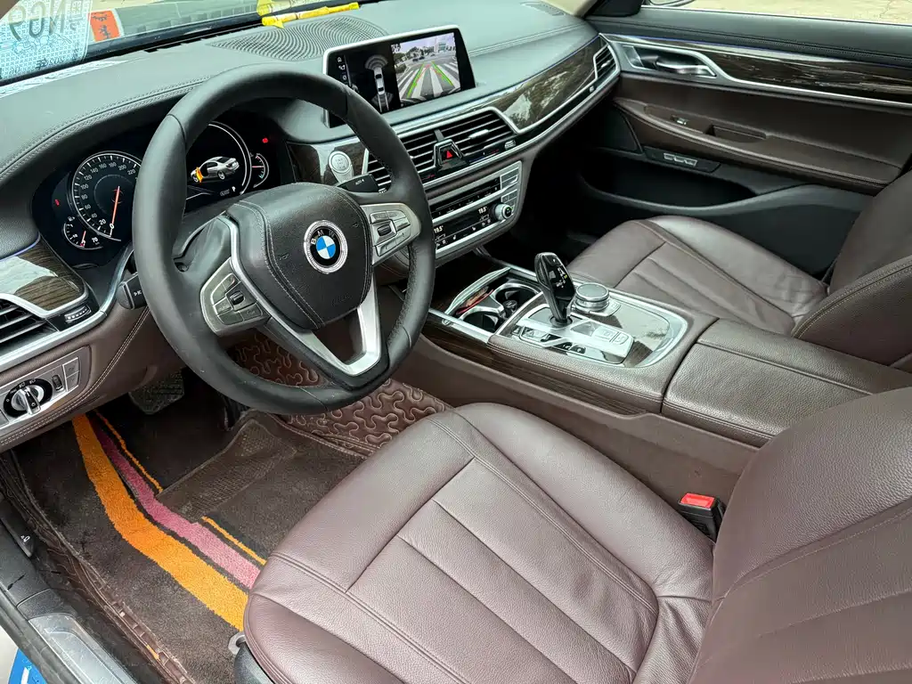 BMW 7 Series 2017 — фото 6