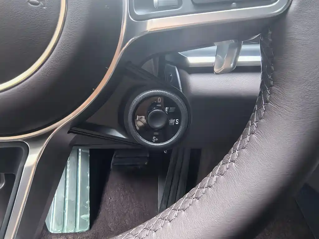 Porsche Panamera 2020 — фото 10