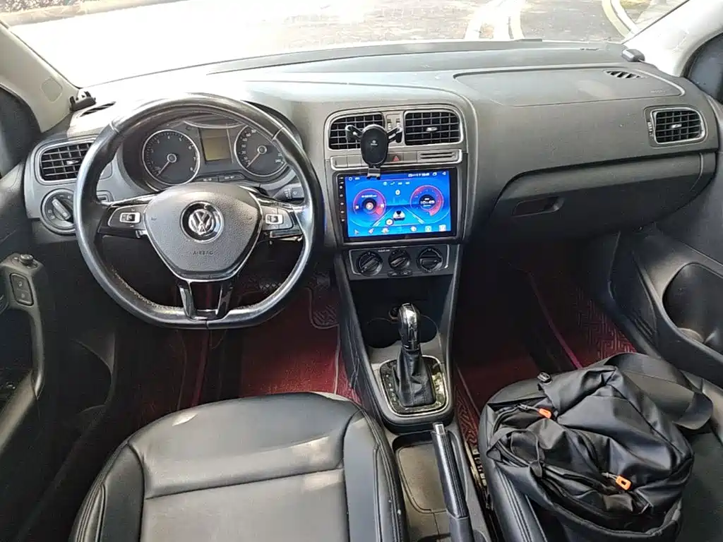 Volkswagen Polo 2016 — фото 16