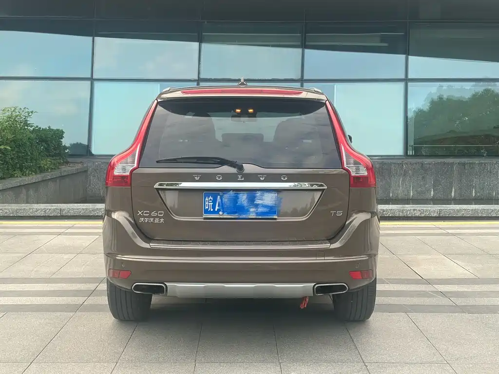 Volvo XC60 2016 — фото 13