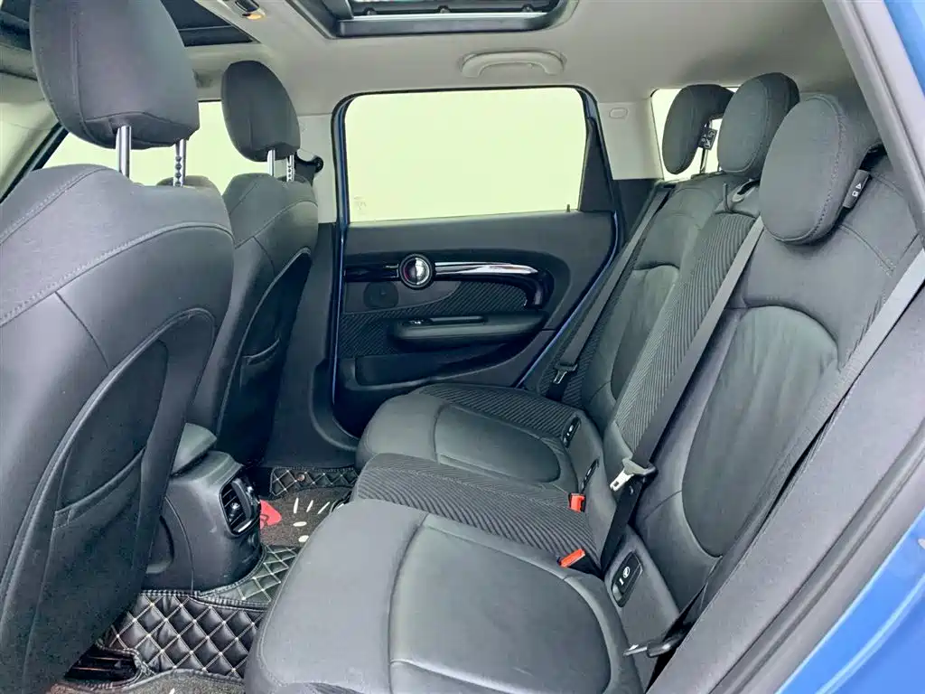 MINI Clubman 2018 — фото 10