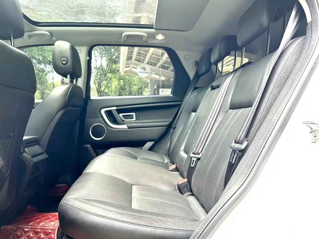 Land Rover Discovery Sport 2018 — фото 13